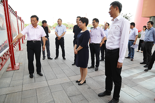 2020年6月3日，时任淮安市委书记、现任广西壮族自治区党委常委、自治区人民政府副主席蔡丽新在乐鱼酒业调研重大项目建设以及经济网格化开展情况。